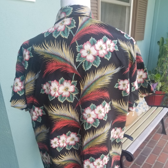 Reyn Spooner Tiki Shirt - Picture 5 of 5